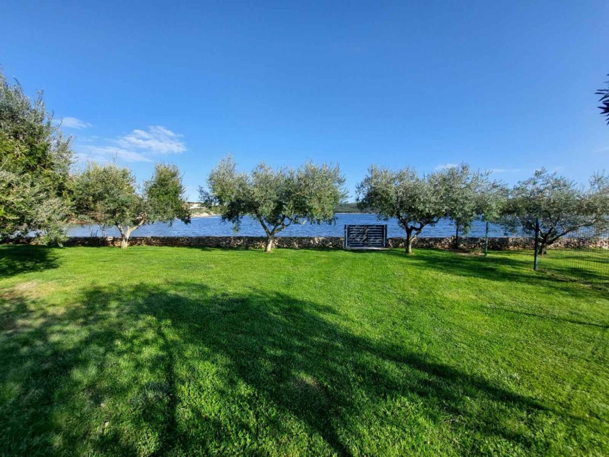 Beach House Ive With Jacuzzi, Pool, Playground And Bbq In An Olive Grove With A Beach, Pomer - Istria Exterior photo