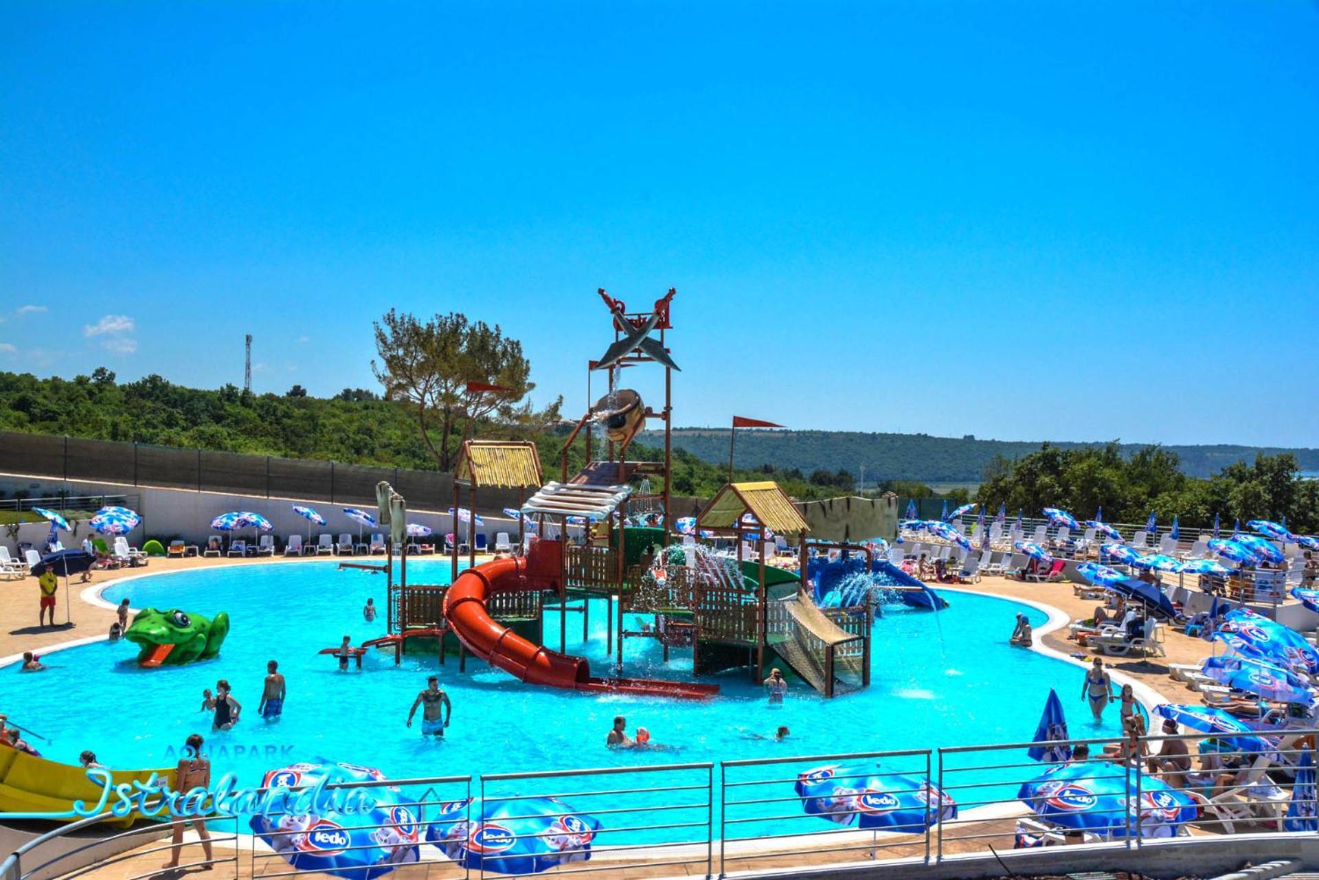 Beach House Ive With Jacuzzi, Pool, Playground And Bbq In An Olive Grove With A Beach, Pomer - Istria Exterior photo