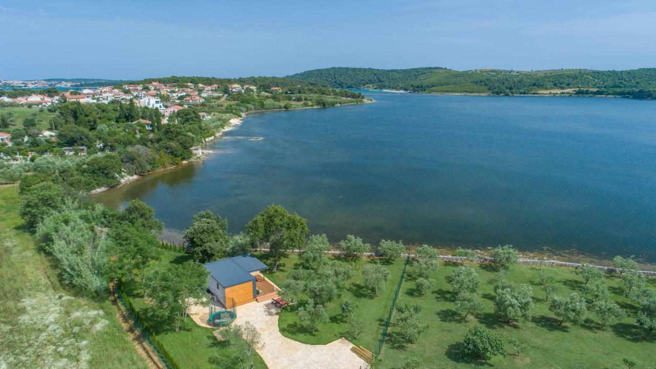 Beach House Ive With Jacuzzi, Pool, Playground And Bbq In An Olive Grove With A Beach, Pomer - Istria Exterior photo