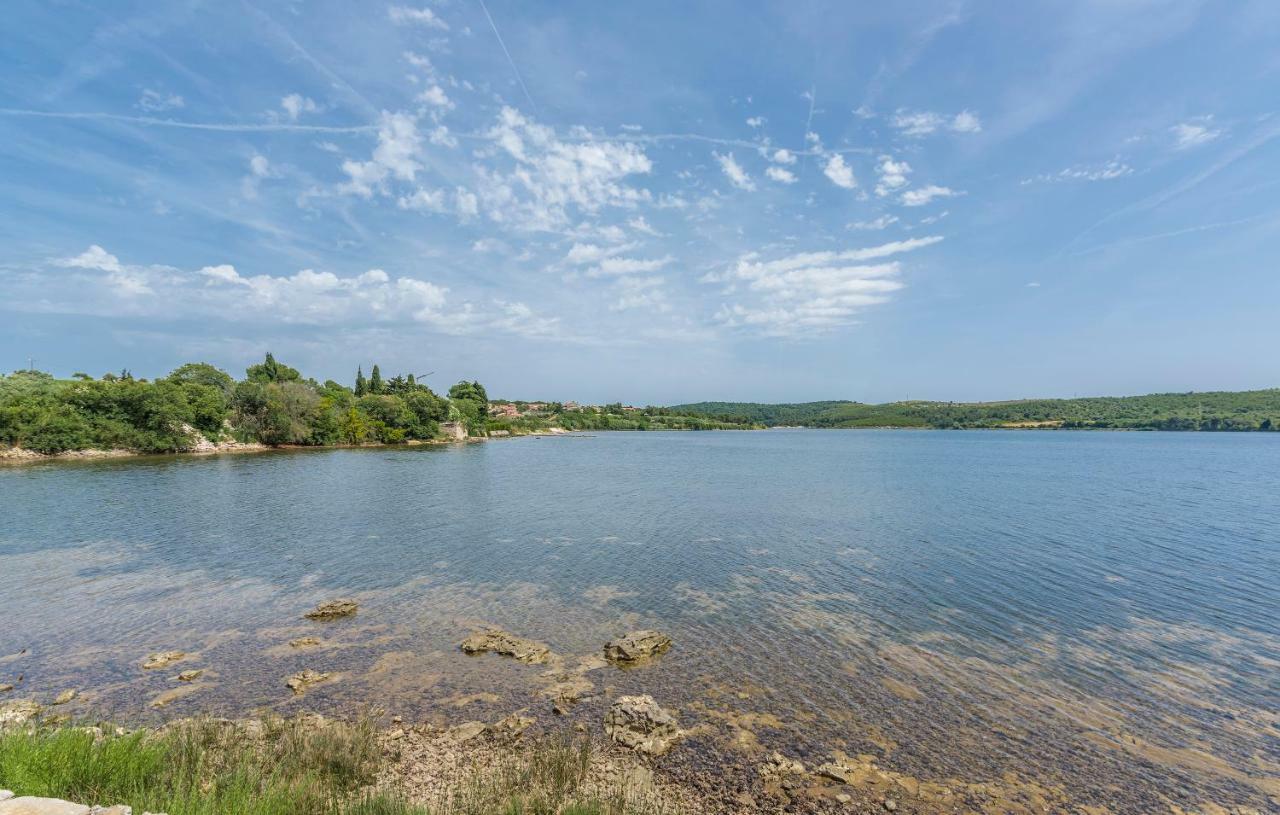 Beach House Ive With Jacuzzi, Pool, Playground And Bbq In An Olive Grove With A Beach, Pomer - Istria Exterior photo